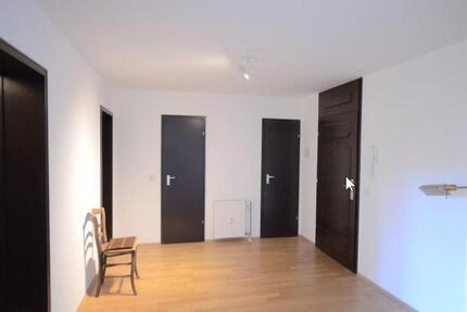 Kronberg-2,5 Zimmer in zentraler Ruhelage mit Balkon, Garage u EBK - Kronberg im Taunus