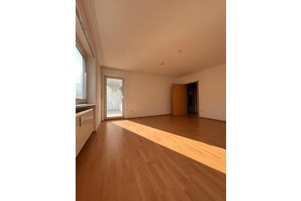 Helle 3-Zimmer Wohnung mit 108m² in Pentling OT Niedergebraching