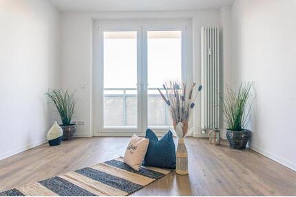 Direkt am Schlossteich gelegene 2-Raum-Wohnung mit Balkon - Chemnitz