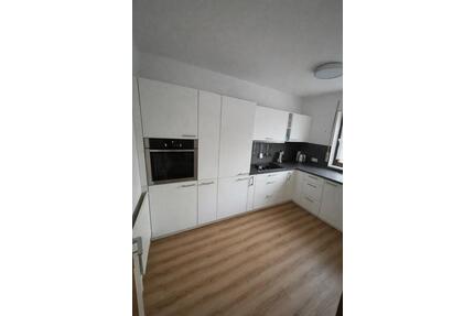 Schöne 3-Zimmer Erdgeschosswohnung mit Stellplatz zu vermieten - Neuhofen