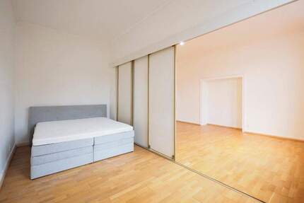 Lichtdurchflutete Zwei-Zimmer Wohnung im Herzen Sulzbachs!