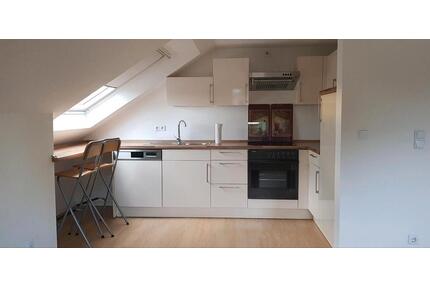 2 Zimmer Dachgeschosswohnung in ruhiger Lage - Bielefeld Sennestadt