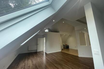 SCHLOSSBLICK | Illertissen | 2,5-Zimmer Wohnung | Küche + Parkplatz + Terasse