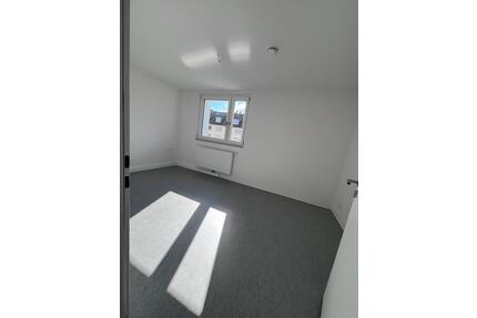 Wg Zimmer zu vermieten - 250,00&nbsp;EUR Kaltmiete, ca.&nbsp; 70,00&nbsp;m&sup2; in Aachen (PLZ: 52062) Aachen-Mitte