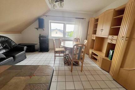 Helle & Top geschnittene DG Wohnung mit EBK & Stellplatz in Sankt Augustin Buisdorf