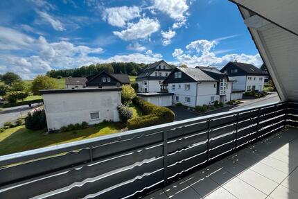 Schöne 3- Zimmer mit Balkon sowie Garage - Brilon