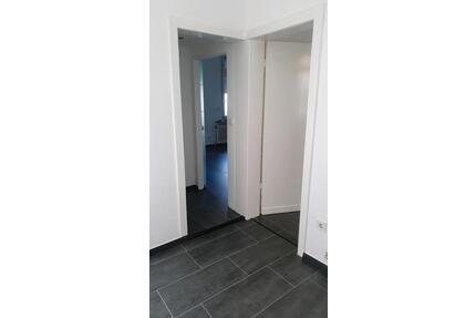 4 Zimmer Wohnung Solingen - 950,00&nbsp;EUR Kaltmiete, ca.&nbsp; 85,00&nbsp;m&sup2; in Solingen (PLZ: 42657) Höhscheid