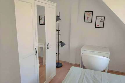 WG-Zimmer in Berlin 999,00 € 15 m²