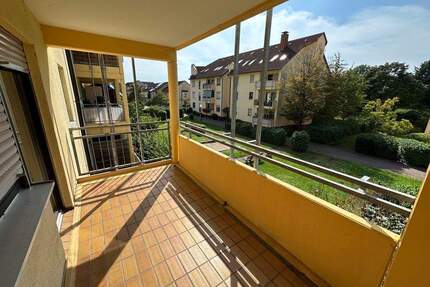 Gemütliche Wohnung mit Balkon in gepflegtem Wohnumfeld - Mannheim / Rheinau - Süd