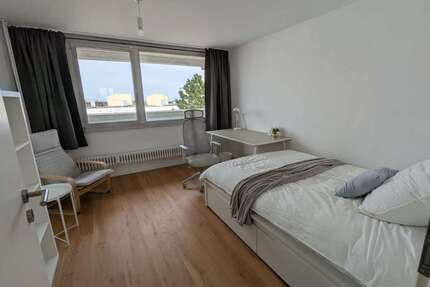 WG-Zimmer in München 950,00 € 14 m²