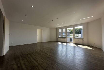 Frisch renovierte 2-Zimmer-Wohnung mit Balkon & Stellplatz im Zentrum von Alsdorf!