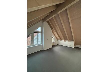 2 12 Zimmer Maisonette Wohnung - 1.020,00&nbsp;EUR Kaltmiete, ca.&nbsp; 63,00&nbsp;m&sup2; in Nufringen (PLZ: 71154)