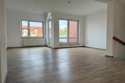 3-Zimmer Maisonette-Wohnung mit Balkon in Wedel