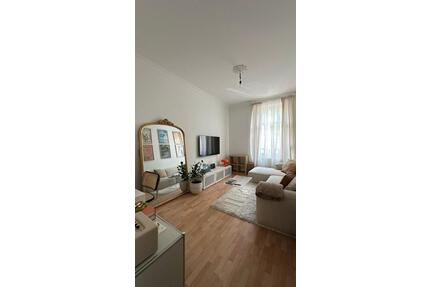 2-Zimmer-Wohnung mit moderner Küche in Frankfurt am Main ***Ablöse für Mobiliar, siehe Beschreibung***