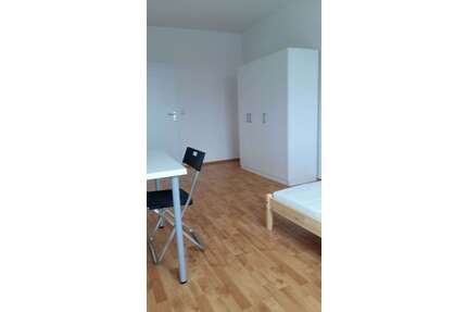 WG-Zimmer in Berlin 670,00 € 17 m²
