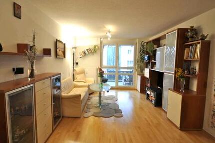 Helle 2,5-Zimmer-Wohnung im 2. OG mit Balkon in Stuttgart-Hausen