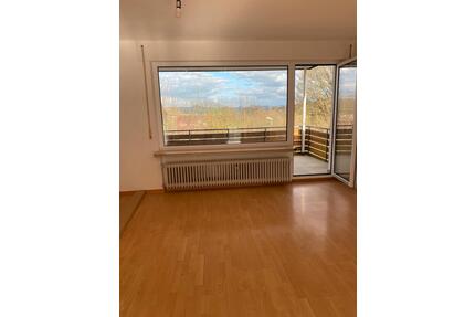 Frisch renovierte 4-Zimmer Whg. in Uhingen (GartenBalkonGarage)