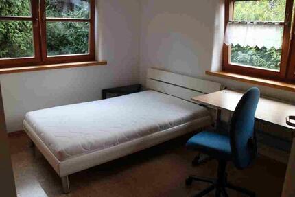 Wir bieten schönes gemütliches WG Zimmer - Burghausen