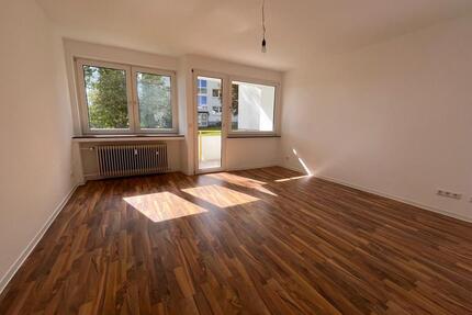 2 Zimmer Wohnung in Siegen - Muster Bilder