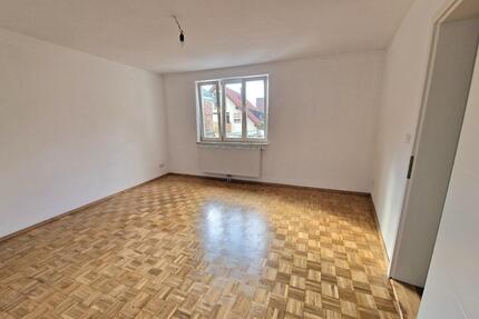 Besonderes Wohnen mit historischem Charme - 3,5-Zimmer Wohnung mi - Stuttgart Luginsland