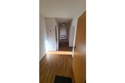 Lichtdurchflutete offene 3-Zimmer-Wohnung - Affing