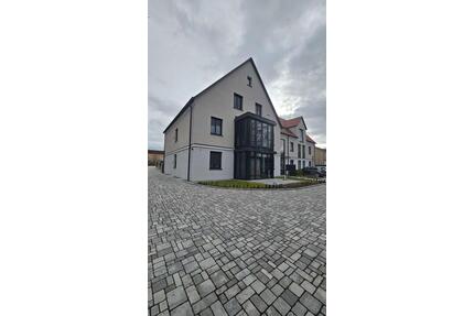 Neuwertige 3 Zimmer Wohnung mit Balkon in TOP Wohnlage von Nördlingen zu vermieten