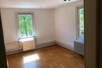 WG-Zimmer in 3er WG - 260,00&nbsp;EUR Kaltmiete, ca.&nbsp; 18,00&nbsp;m&sup2; in Rottenburg am Neckar (PLZ: 72108)
