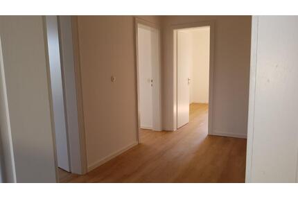 4-Zimmer Küche Bad Wohnung mit Balkon zu fairen Konditionen - Bayreuth Meyernberg