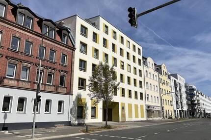 Ihr neues Zuhause mit Freiraum: Elegante, barrierefreie 3-Zimmer-Wohnung mit sonniger Loggia - Nürnberg Zerzabelshof