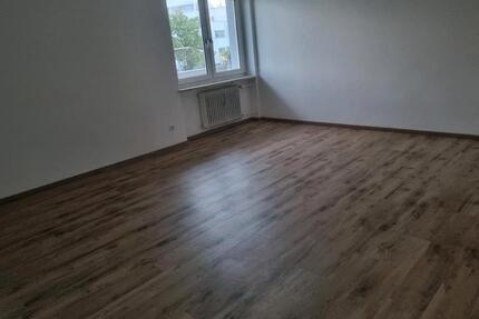 3 Zimmer Wohnung, 1. OG, 80 qm - 758,00&nbsp;EUR Kaltmiete, ca.&nbsp; 80,00&nbsp;m&sup2; in Burghausen (PLZ: 84489)