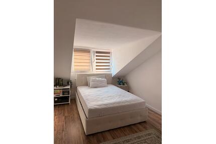 WG Zimmer Frauen - 446,00&nbsp;EUR Kaltmiete, ca.&nbsp; 60,00&nbsp;m&sup2; in Stuttgart (PLZ: 70372) Bad Cannstatt