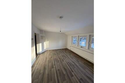 Schöne 3-Zimmer Dachgeschosswohnung sucht Nachmieter - Clausthal-Zellerfeld