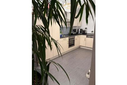 3 Zimmer Luxus Wohnung - 1.300,00&nbsp;EUR Kaltmiete, ca.&nbsp; 95,00&nbsp;m&sup2; in Ludwigshafen am Rhein (PLZ: 67069) Edigheim