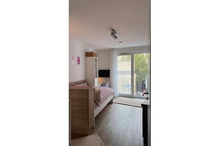 !!UNTERVERMIETUNG!!! Helles modernes WG-Zimmer in Bonn Innenstadt