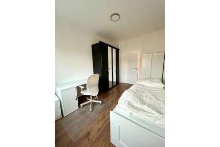 WG-Zimmer in Düsseldorf 690,00 € 13 m²