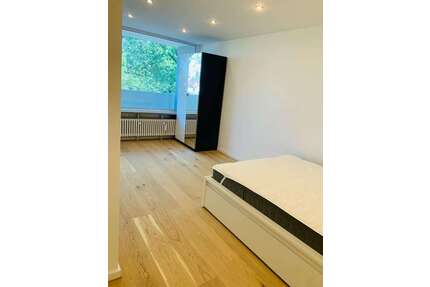 WG-Zimmer in München 890,00 € 17 m²