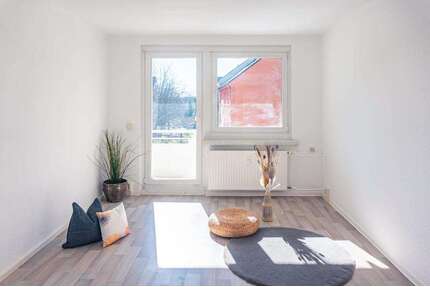 Wohnung zum Mieten in Chemnitz 324,00 € 49.02 m²