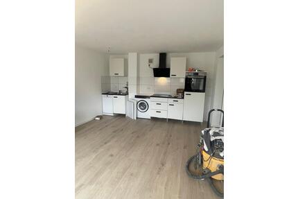 Renovierte 2-Zimmer Wohnung mit Einbauküche und Stellplatz - Dortmund Huckarde