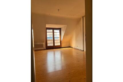WG-Zimmer in Würzburg - 450,00&nbsp;EUR Kaltmiete, ca.&nbsp; 2,00&nbsp;m&sup2; in Würzburg (PLZ: 97070)