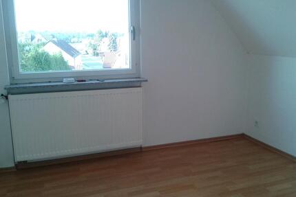 3 Zimmer Wohnung im Dachgeschoß mit elektrischer Zweirad Garage - Wolsdorf