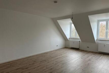 Schöne 2-Zimmer Dachgeschosswohnung in idyllischer Lage - Chemnitz Euba
