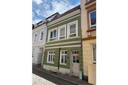 Einfache 3 Zimmer Dachgeschosswohnung zentral in Jürgensby - Flensburg Altstadt