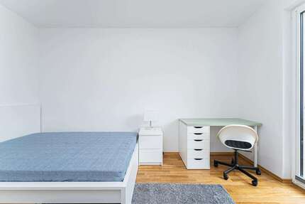 WG-Zimmer in Berlin 750,00 € 12.24 m²