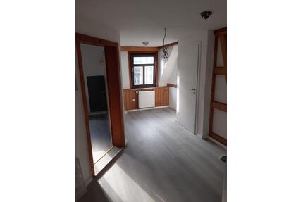 Frisch sanierte Dachgeschosswohnung zu vermieten (WG geeignet) - Friedrichroda