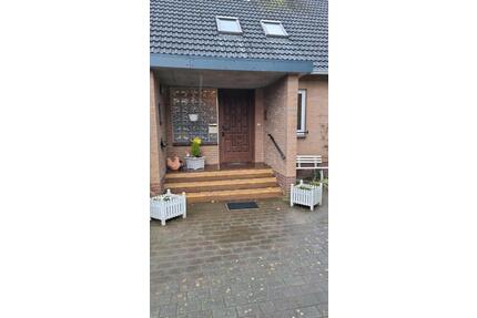 Wohnung auf Bauernhof - 1.000,00&nbsp;EUR Kaltmiete, ca.&nbsp; 100,00&nbsp;m&sup2; in Altenholz (PLZ: 24161)