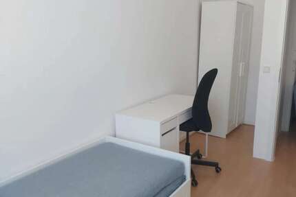 WG-Zimmer in Düsseldorf 690,00 € 10 m²