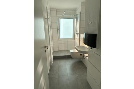 2 Zimmer Küche Diele Bad +Dachzimmer für Hobby oder Büro - Wuppertal Gemarkung Langerfeld