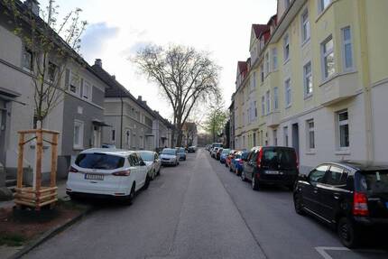 Attraktive helle Wohnung in ruhiger Seitenstraße, 2 Zimmer und Wintergarten - Essen Steele