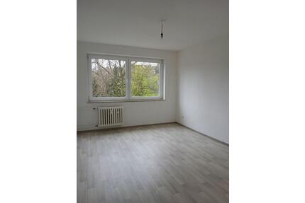 Modernisierte 3-Zimmer Wohnung mit Balkon in Sennestadt - Bielefeld