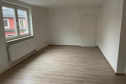Grosszügige Sanierte 4-Zimmer Mietwohnung in Münchberg